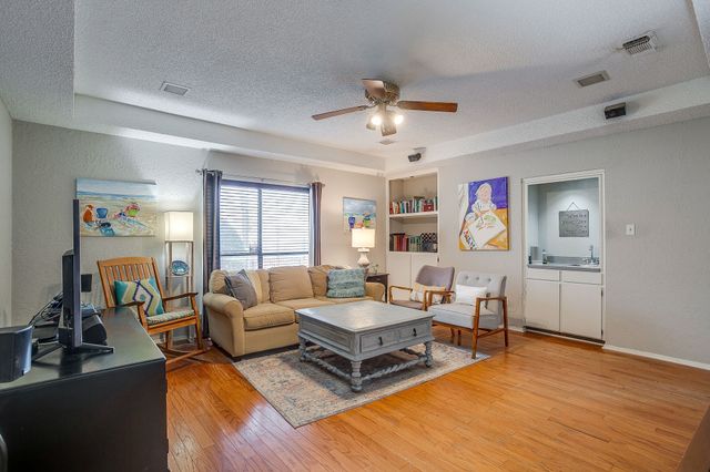 2712 Butler Drive, Arlington, TX 76012