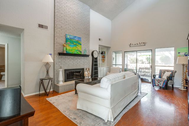 2712 Butler Drive, Arlington, TX 76012