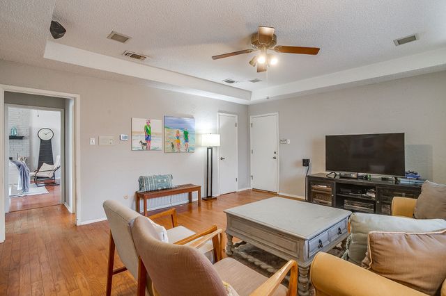 2712 Butler Drive, Arlington, TX 76012