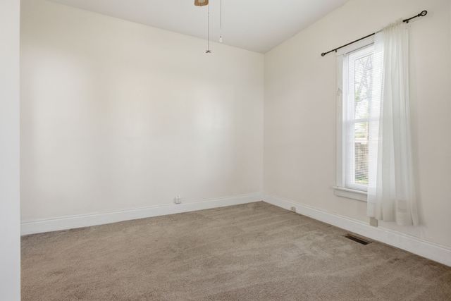 102 South Locust Street, Mount Pleasant, TN 38474