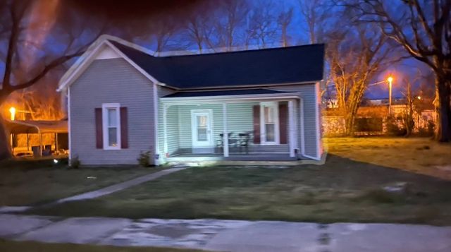 102 South Locust Street, Mount Pleasant, TN 38474