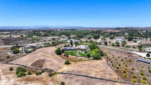39520 Colleen Way, Temecula, CA 92592