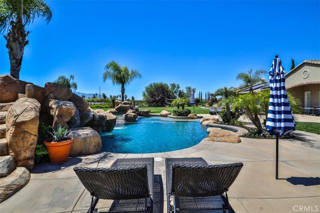 39520 Colleen Way, Temecula, CA 92592