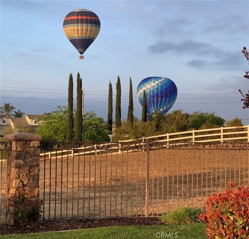 39520 Colleen Way, Temecula, CA 92592