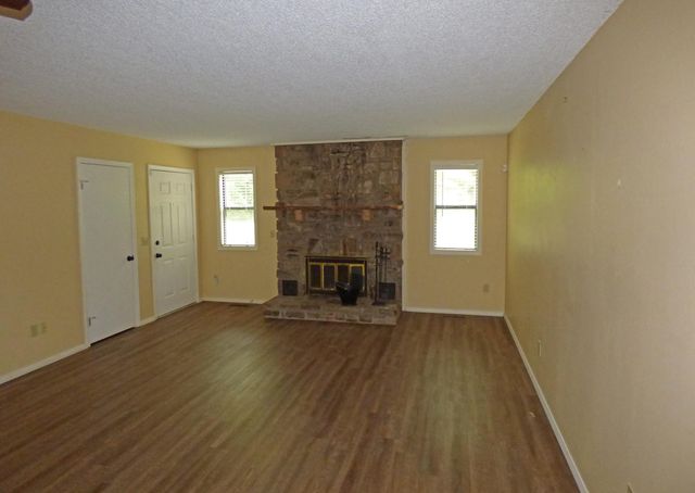 1 Minentonka Drive, Cherokee Village, AR 72529