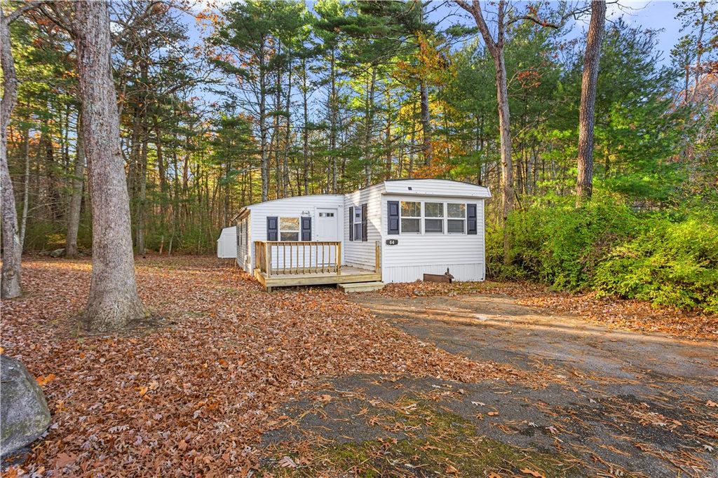 84 Linda Drive, Coventry, RI 02816