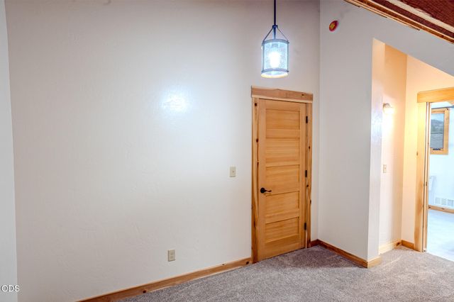 688 Worthington Road, Eagle Point, OR 97524