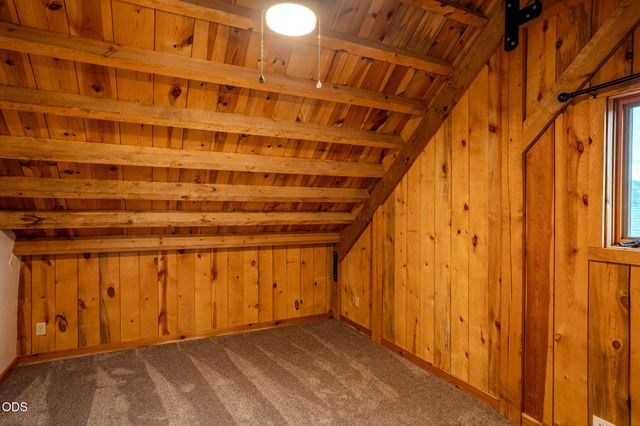 688 Worthington Road, Eagle Point, OR 97524