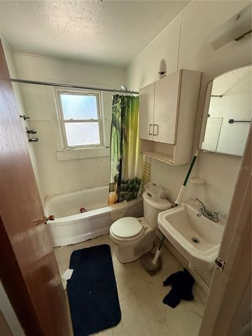 1812 E OKALOOSA AVENUE, Tampa, FL 33604