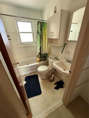 1812 E OKALOOSA AVENUE, Tampa, FL 33604