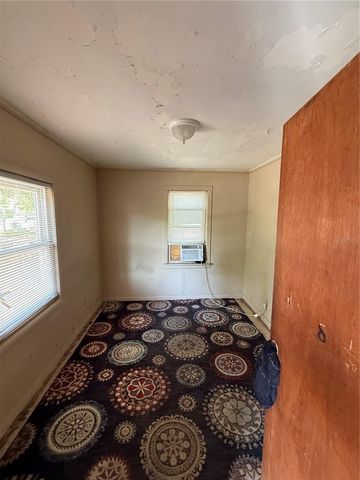 1812 E OKALOOSA AVENUE, Tampa, FL 33604