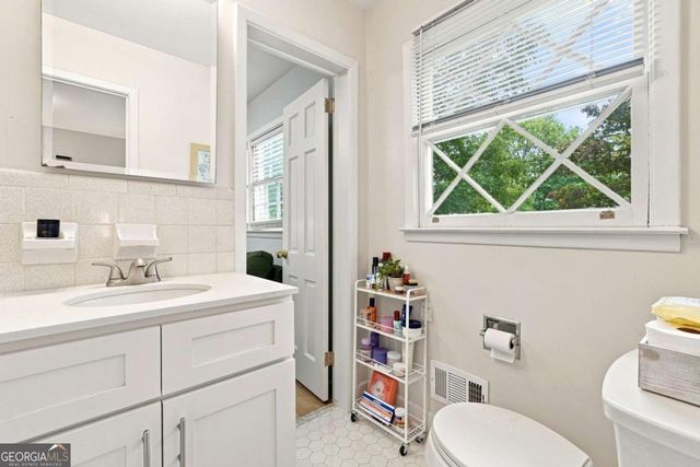 120 Deerwood Circle SE, Smyrna, GA 30082