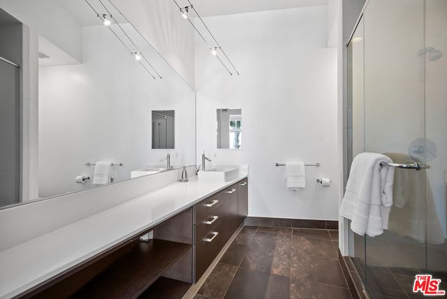 13320 Beach Avenue 304, Marina Del Rey, CA 90292