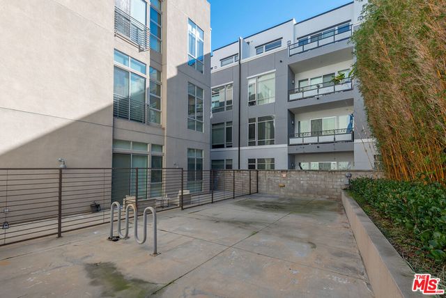 13320 Beach Avenue 304, Marina Del Rey, CA 90292