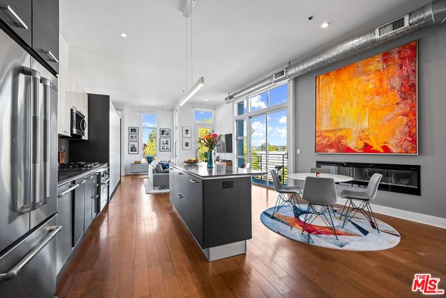 13320 Beach Avenue 304, Marina Del Rey, CA 90292