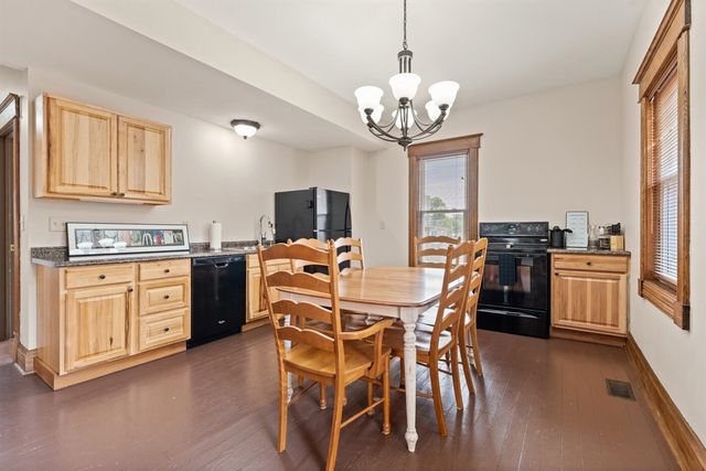 424 Huron Street, South Haven, MI 49090