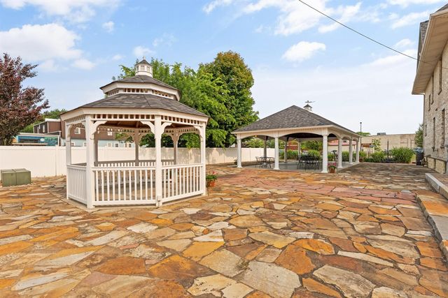 424 Huron Street, South Haven, MI 49090
