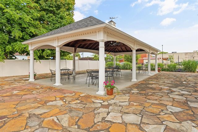 424 Huron Street, South Haven, MI 49090
