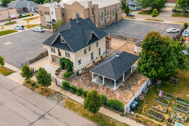 424 Huron Street, South Haven, MI 49090