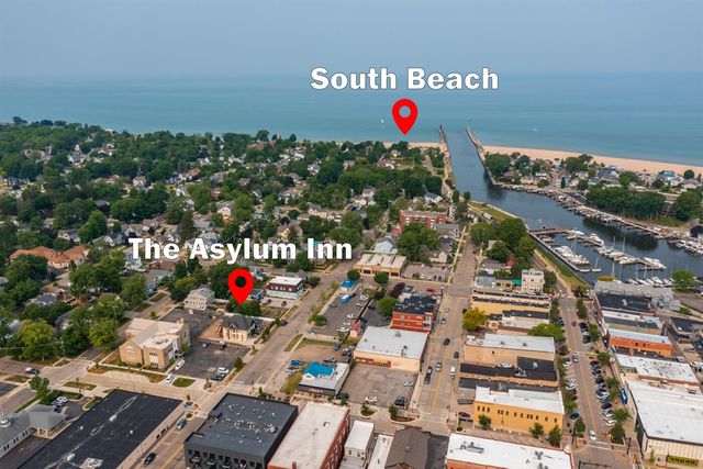 424 Huron Street, South Haven, MI 49090