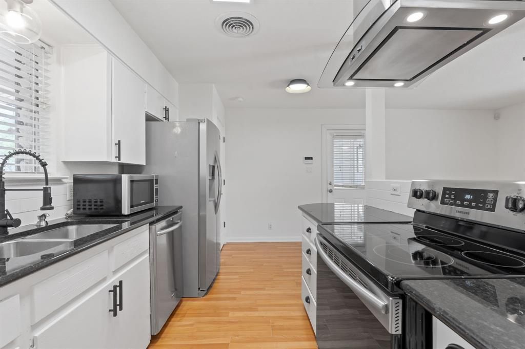 2407 Southland DR, Austin, TX 78704