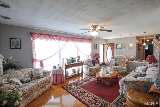831 S Mansion Street, Sullivan, MO 63080
