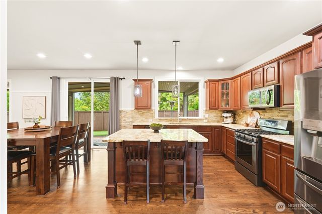 28302 239th Street, Maple Valley, WA 98038