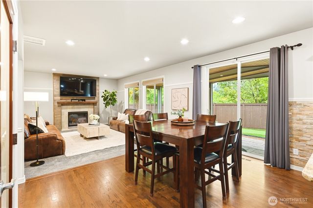 28302 239th Street, Maple Valley, WA 98038