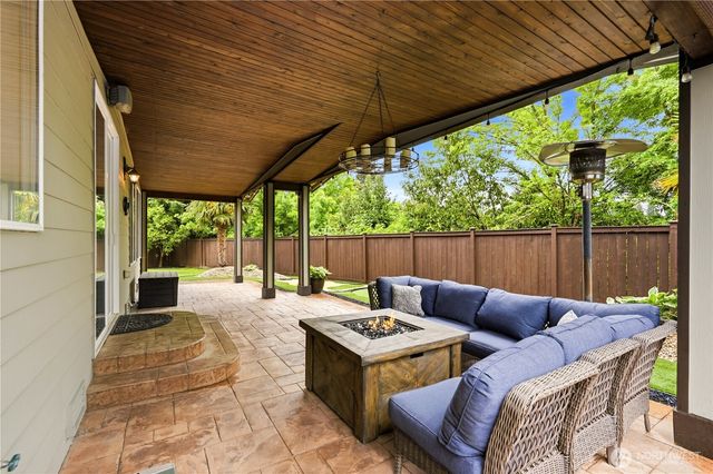 28302 239th Street, Maple Valley, WA 98038