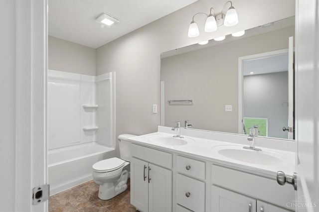 1204 Eagle Boulevard, Hamilton Twp, OH 45039