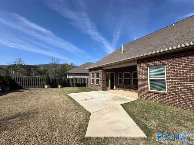 2618 West Creek Drive, Brownsboro, AL 35741