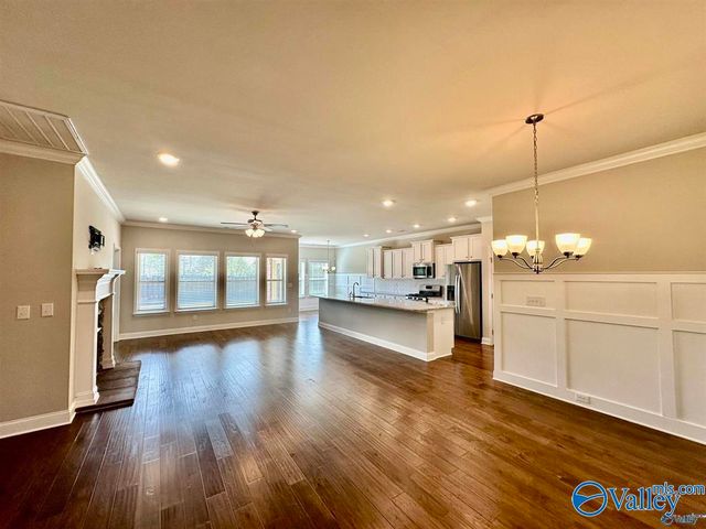 2618 West Creek Drive, Brownsboro, AL 35741