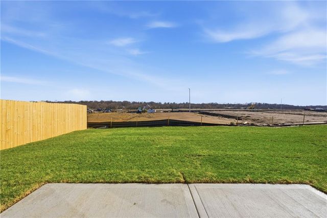 20257 W 194th Terrace, Spring Hill, KS 66083