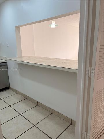4154 Inverrary Drive 206, Lauderhill, FL 33319
