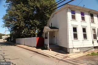 266 MANATAWNY ST, Pottstown, PA 19464