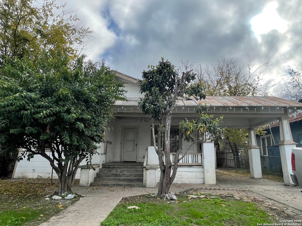 1718 E CROCKETT ST, San Antonio, TX 78202