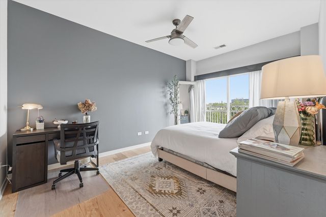 1155 W Roosevelt Road 404, Chicago, IL 60608
