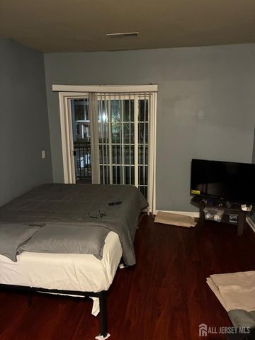 623 doral Court, Piscataway, NJ 08854