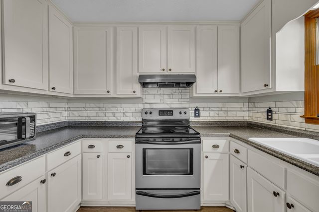 699 Cobblestone Lane, Demorest, GA 30535