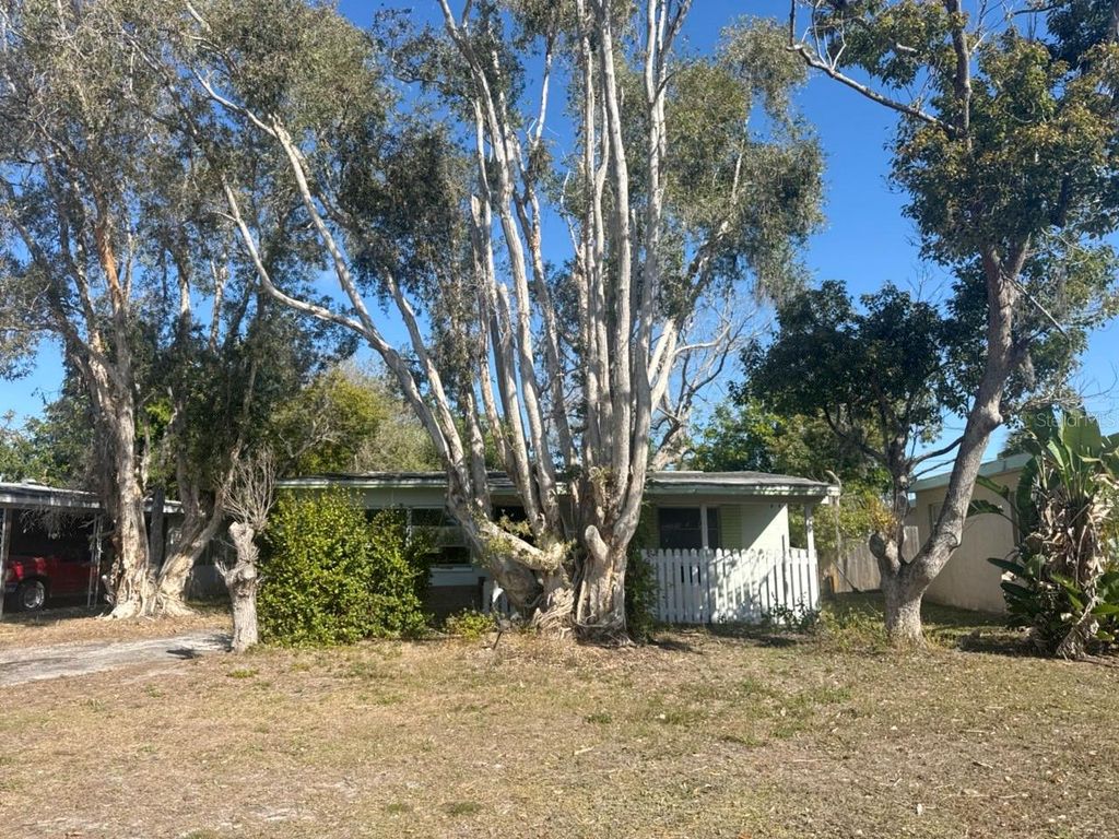 Image 1 of property listing at 755 75TH AVENUE N, St Petersburg, FL 33702