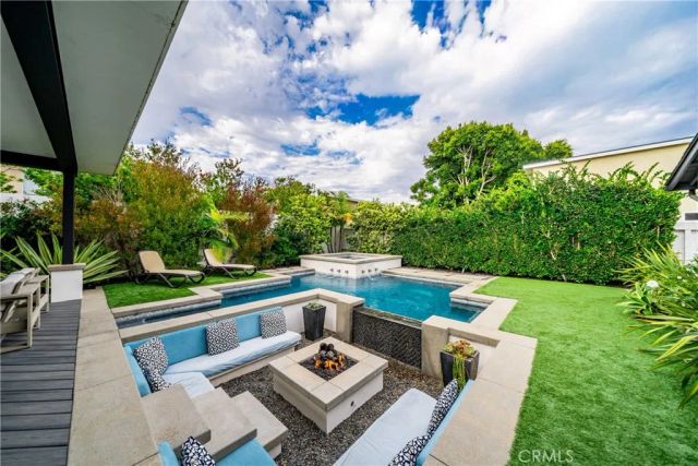 8541 Kelso Drive, Huntington Beach, CA 92646