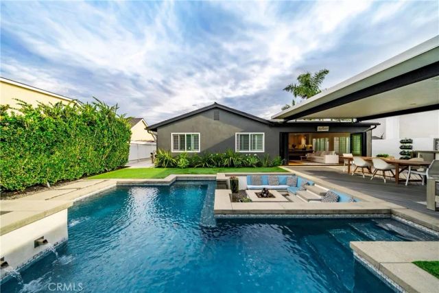8541 Kelso Drive, Huntington Beach, CA 92646