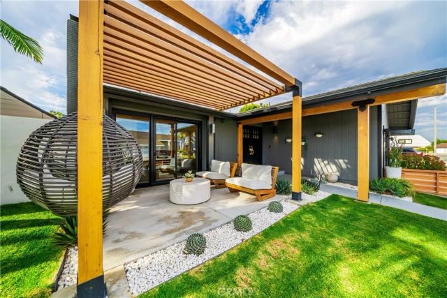 8541 Kelso Drive, Huntington Beach, CA 92646