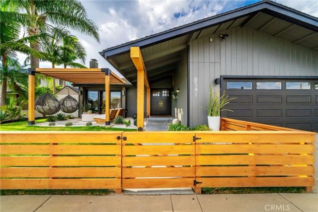 8541 Kelso Drive, Huntington Beach, CA 92646