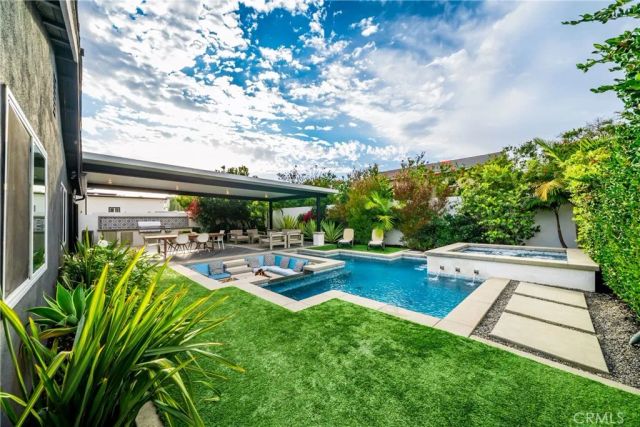 8541 Kelso Drive, Huntington Beach, CA 92646