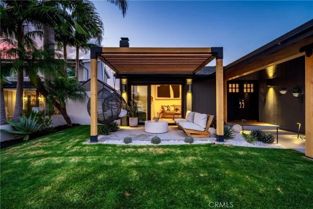 8541 Kelso Drive, Huntington Beach, CA 92646