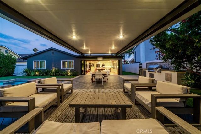 8541 Kelso Drive, Huntington Beach, CA 92646