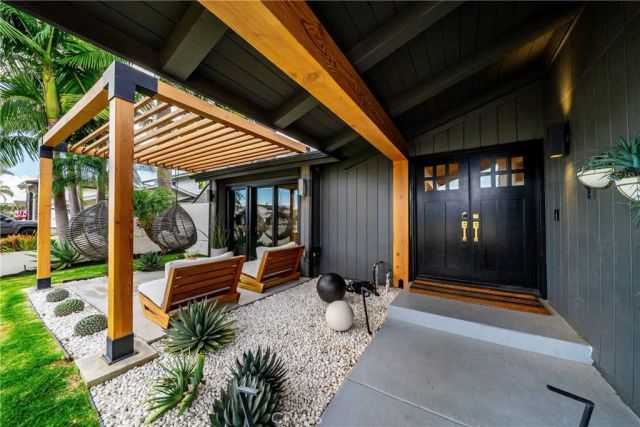 8541 Kelso Drive, Huntington Beach, CA 92646