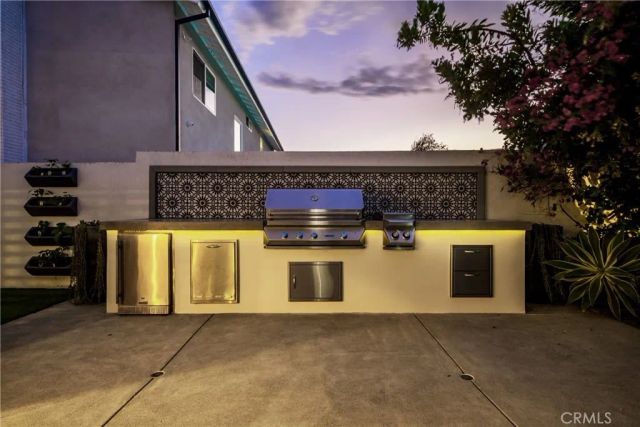 8541 Kelso Drive, Huntington Beach, CA 92646