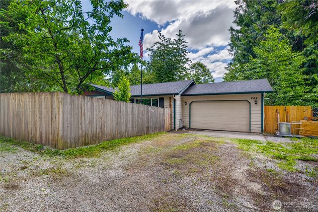 744 Summerset Way, Sedro Woolley, WA 98284